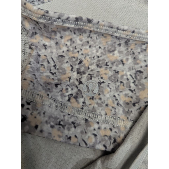 Lululemon No Limits Tank Silver Spoon Gray Size 8 - Picture 5 of 6